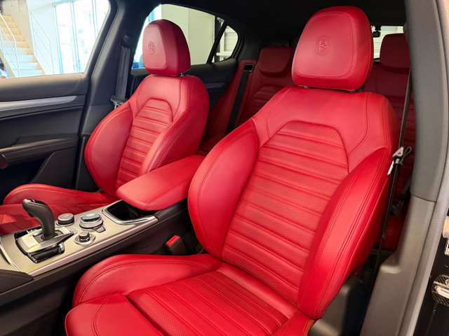 Alfa Romeo Stelvio 4