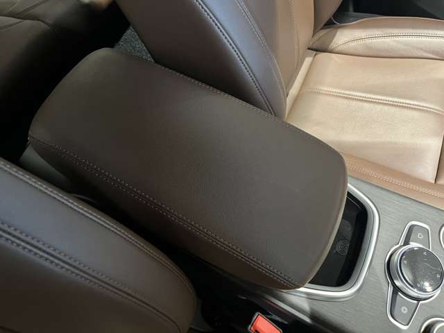 Alfa Romeo Stelvio 8