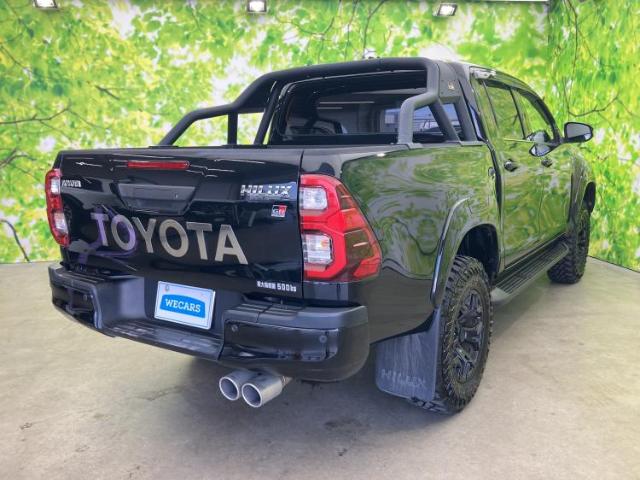 Toyota Hilux 6