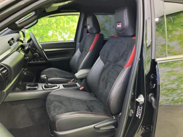 Toyota Hilux 8