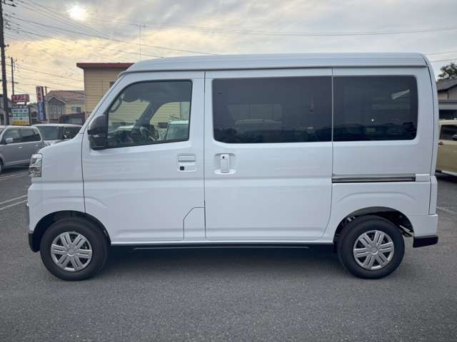 Daihatsu Atrai 7
