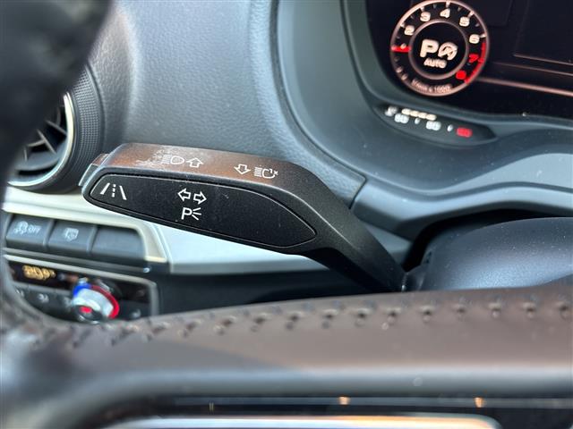 Audi Q2 10