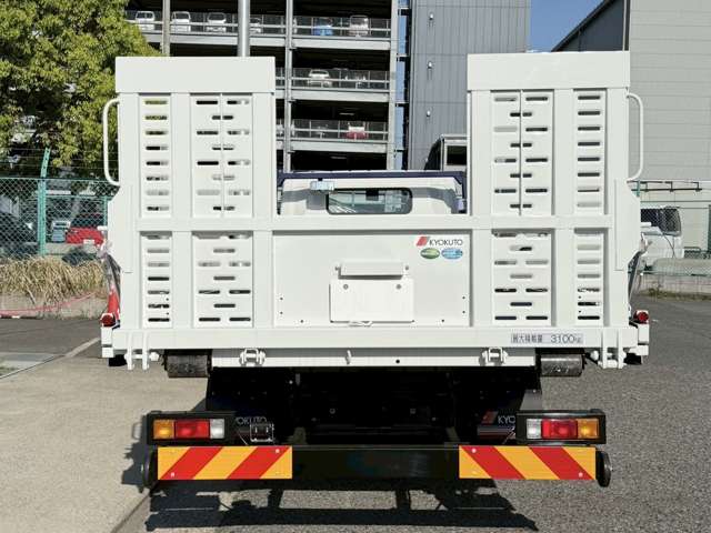 Mitsubishi Fuso Canter 6