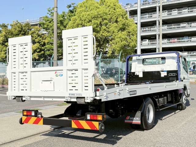 Mitsubishi Fuso Canter 7