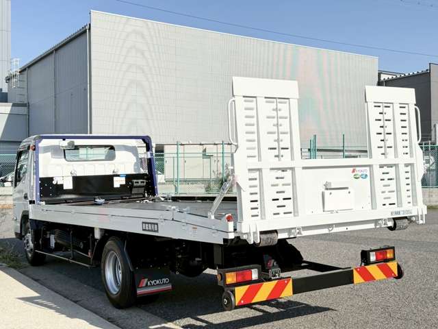 Mitsubishi Fuso Canter 8