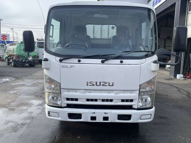 Isuzu Elf 12