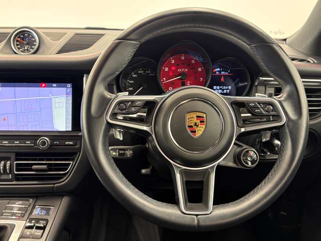 Porsche Macan 5