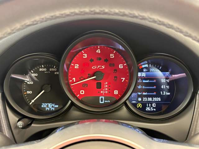 Porsche Macan 10