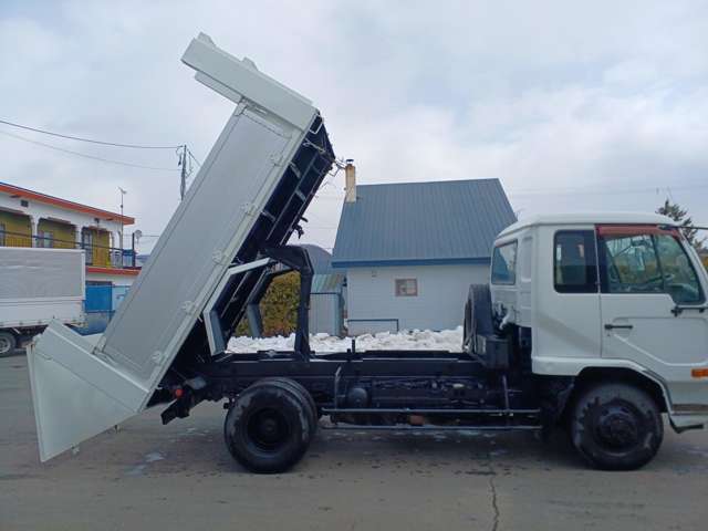Nissan Condor 4