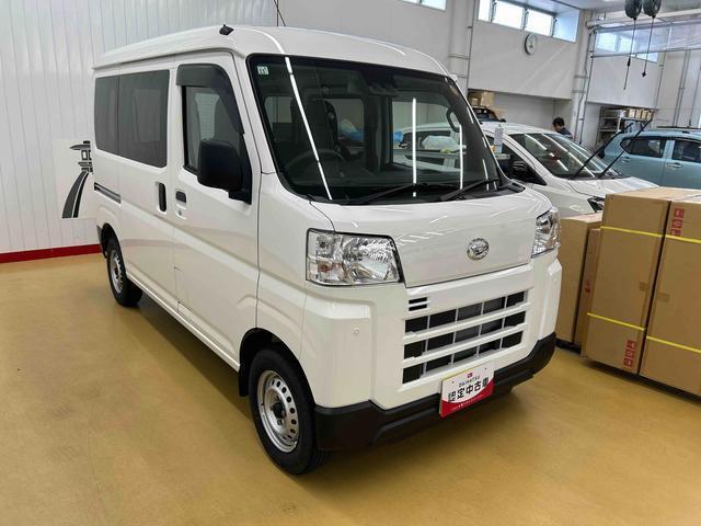 Daihatsu Hijet Cargo 8
