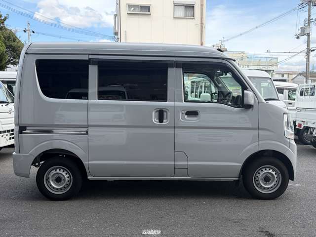 Nissan NV100 Clipper 8