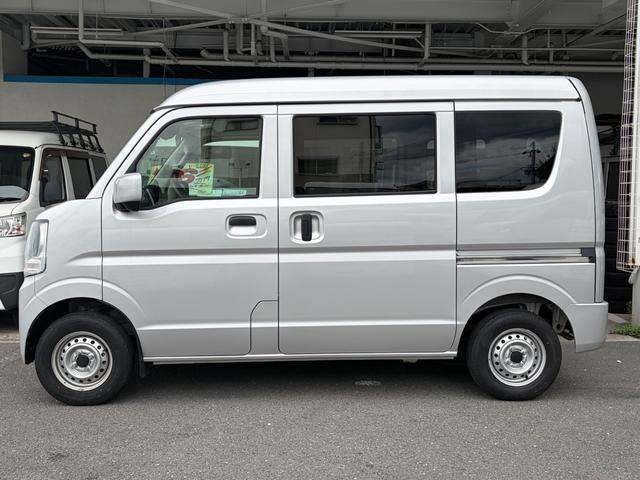 Nissan NV100 Clipper 12