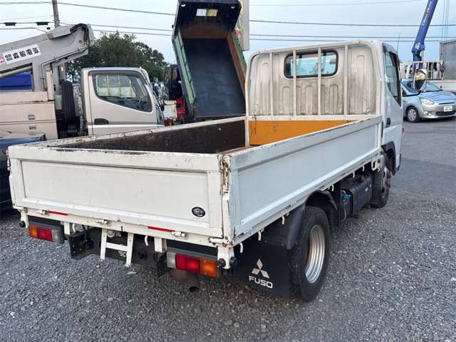 Mitsubishi Fuso Canter 9