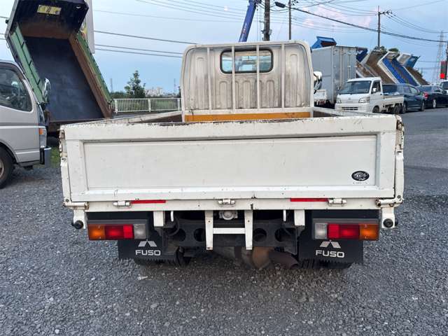 Mitsubishi Fuso Canter 10