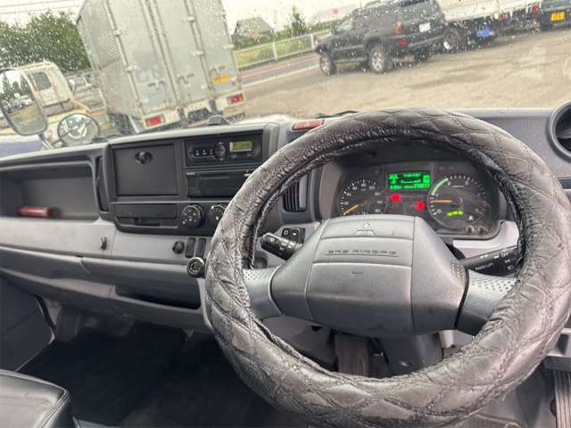 Mitsubishi Fuso Canter 2