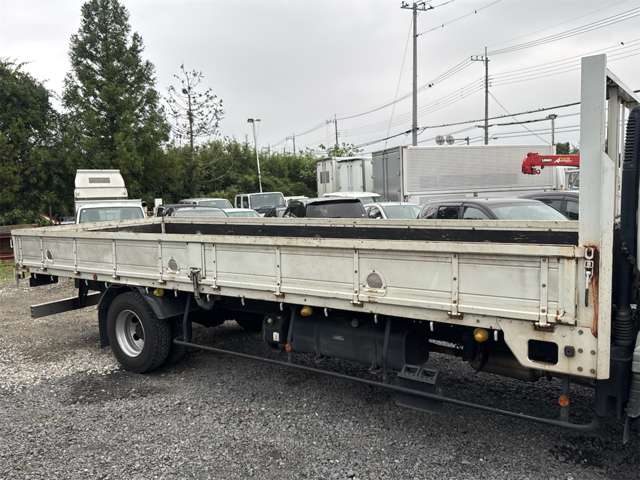 Mitsubishi Fuso Canter 7