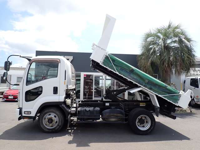 Isuzu Forward 11