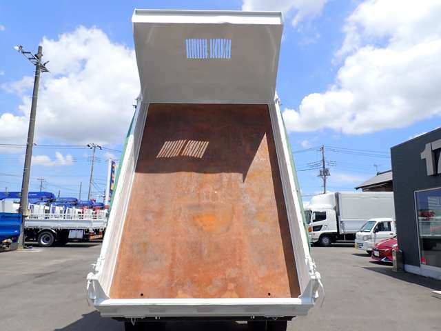Isuzu Forward 12