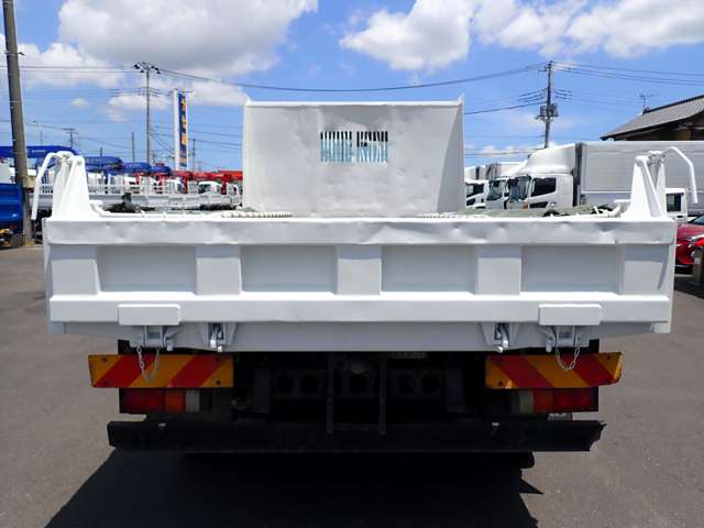 Isuzu Forward 8