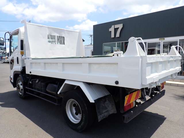 Isuzu Forward 9
