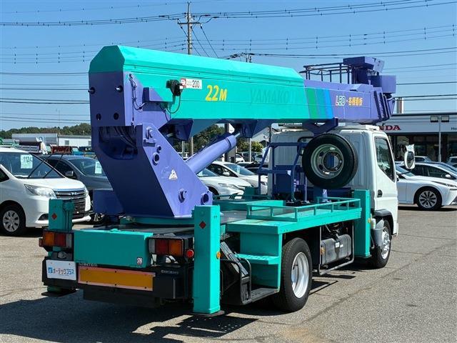 Mitsubishi Fuso Canter 9
