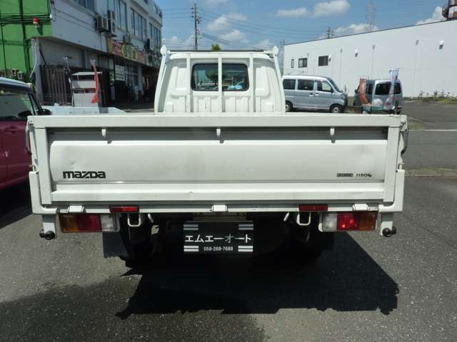 Mazda Bongo Truck 4