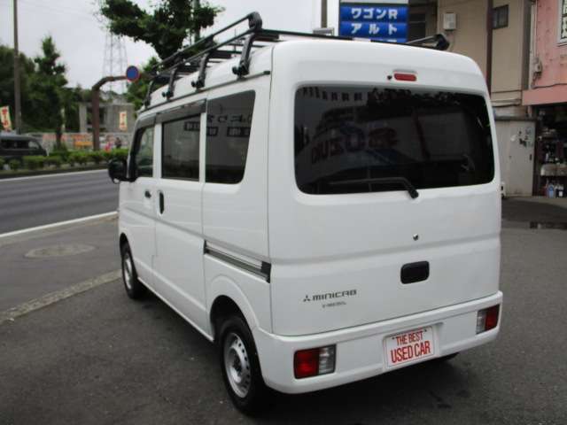 Mitsubishi Minicab Van 7