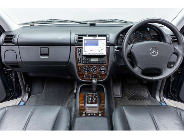 Mercedes-Benz MClass 2