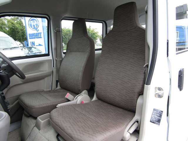 Mitsubishi Minicab Van 7