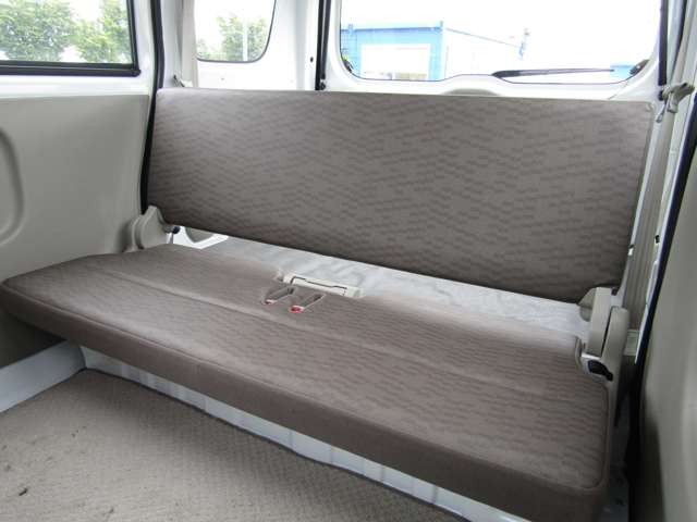 Mitsubishi Minicab Van 8