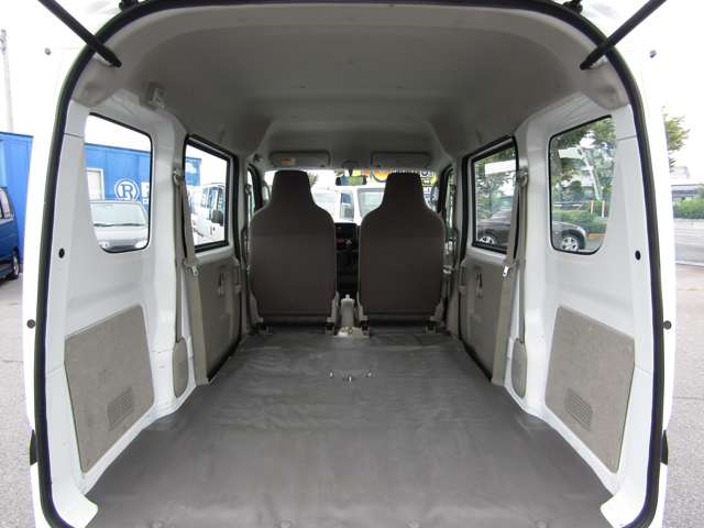 Mitsubishi Minicab Van 10