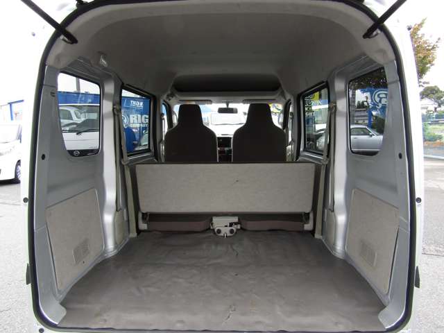 Nissan NV100 Clipper 9