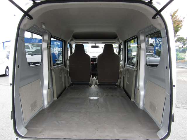 Nissan NV100 Clipper 10