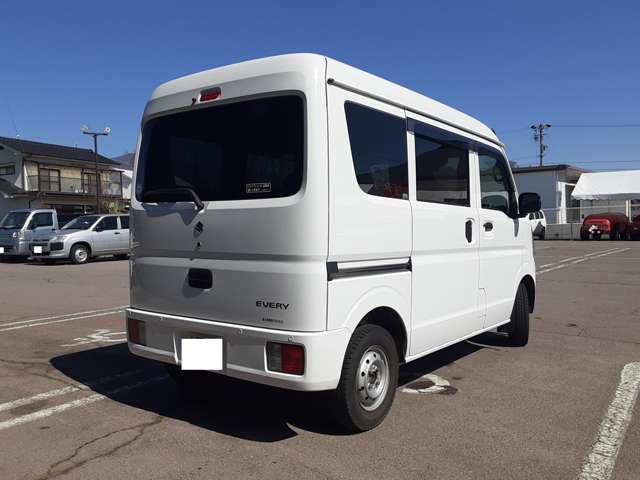 Suzuki Every 8