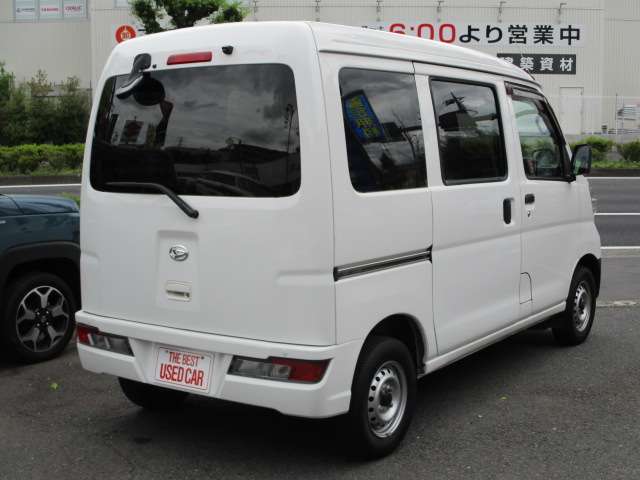 Daihatsu Hijet Cargo 8
