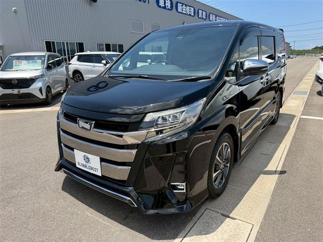 Toyota Noah 3