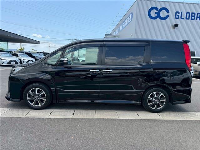 Toyota Noah 9