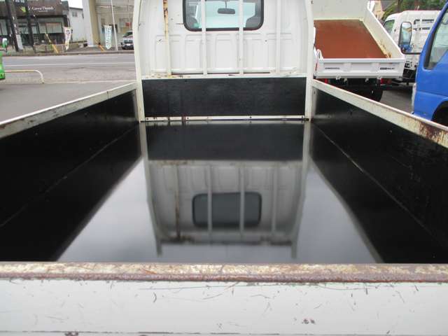 Isuzu Elf 6