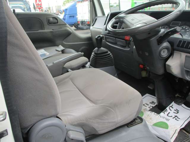 Isuzu Elf 8