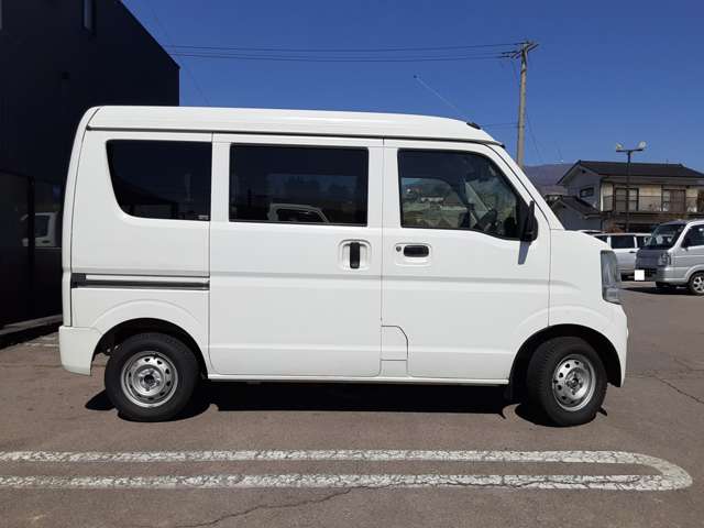 Nissan NV100 Clipper 9