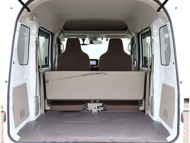 Nissan NV100 Clipper 11
