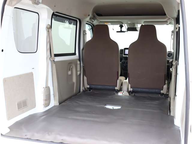Nissan NV100 Clipper 12
