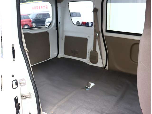 Nissan NV100 Clipper 10