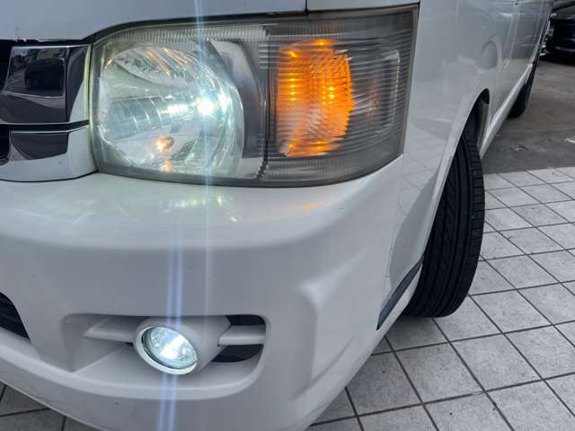 Toyota Regius Ace 9