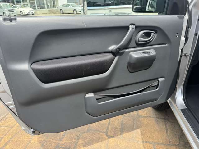 Suzuki Jimny 10