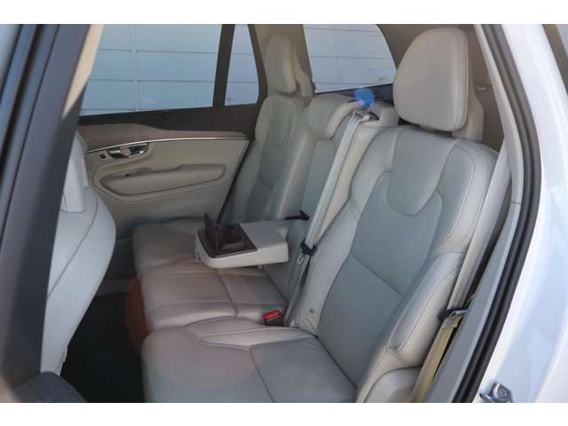 Volvo XC90 11