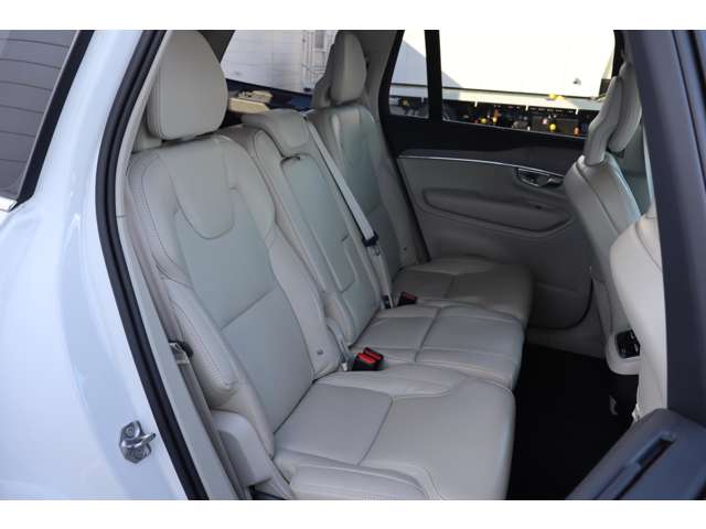 Volvo XC90 8