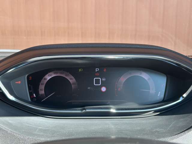 Peugeot 3008 8