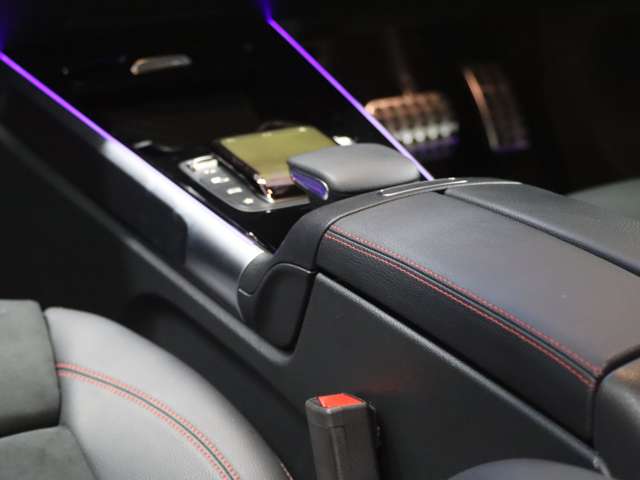 Mercedes-Benz GLB 6