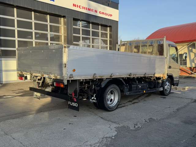Mitsubishi Fuso Canter 9